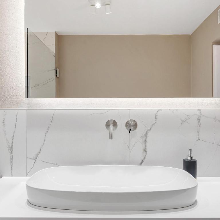 Casa Zar Ferienwohnung - Appartamento Deluxe con 2 Camere da Letto e Vista Giardino - 18
