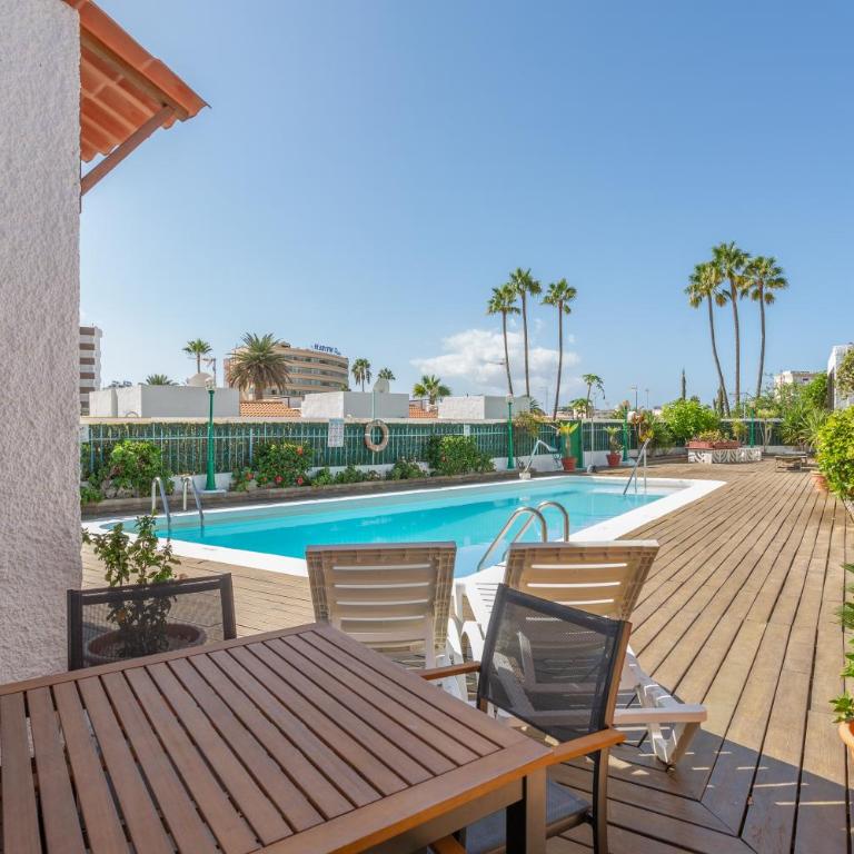 Bungalow En Playa Del Inglés - Apartamento Deluxe de 2 dormitorios con vistas al jardín - 2
