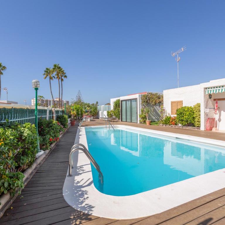 Bungalow En Playa Del Inglés - Apartamento Deluxe de 2 dormitorios con vistas al jardín - 1
