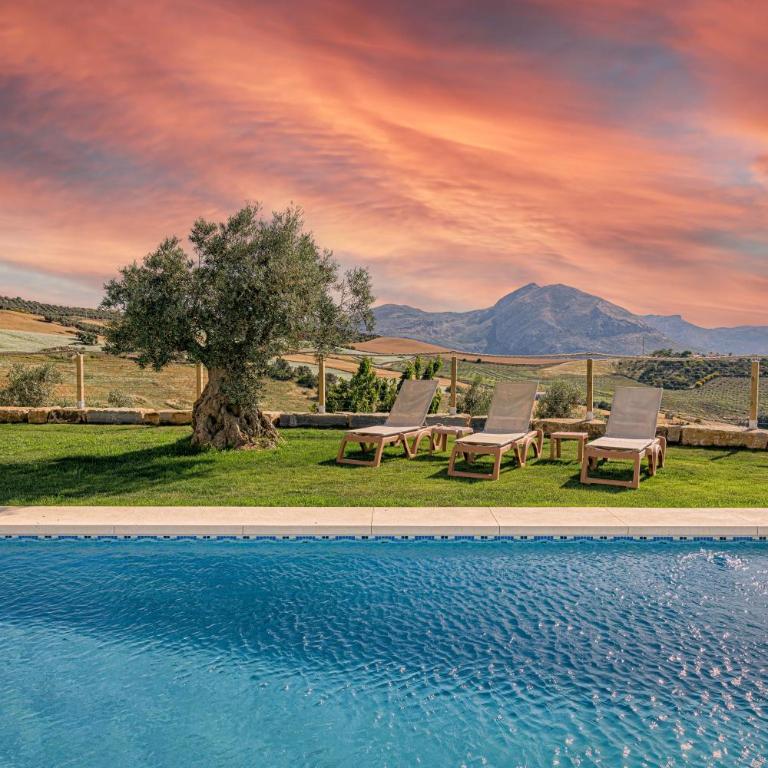 Villa Antequera - Casa - 1