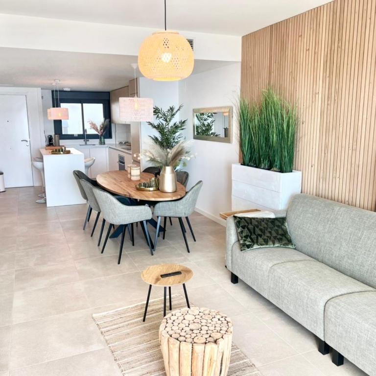 Icon Marina B - Two-Bedroom Deluxe Apartment with Ocean View - 27