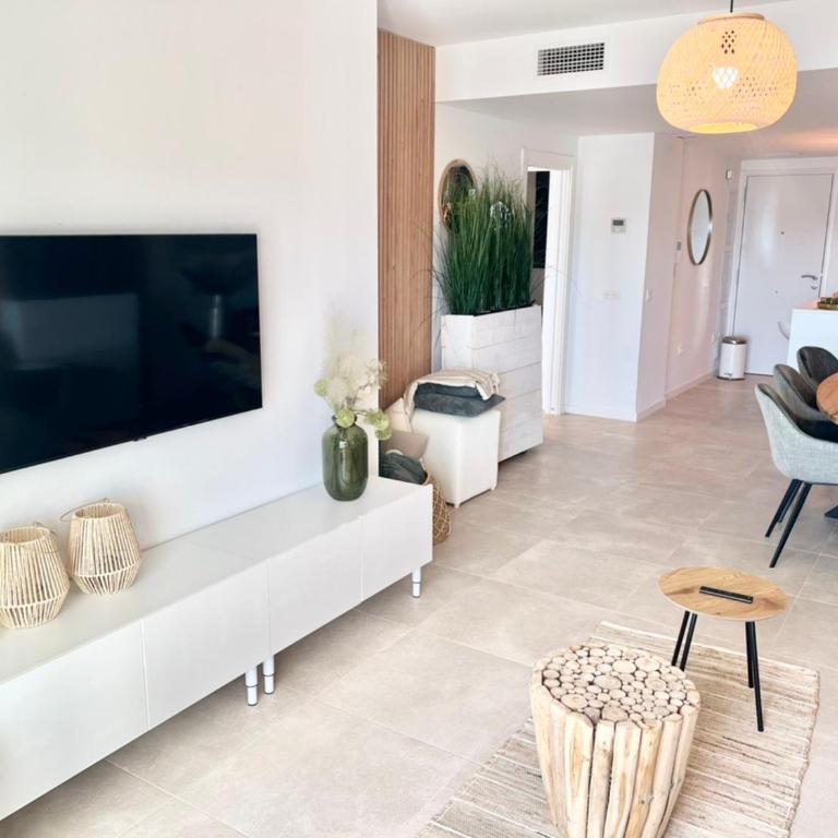Icon Marina B - Two-Bedroom Deluxe Apartment with Ocean View - 23