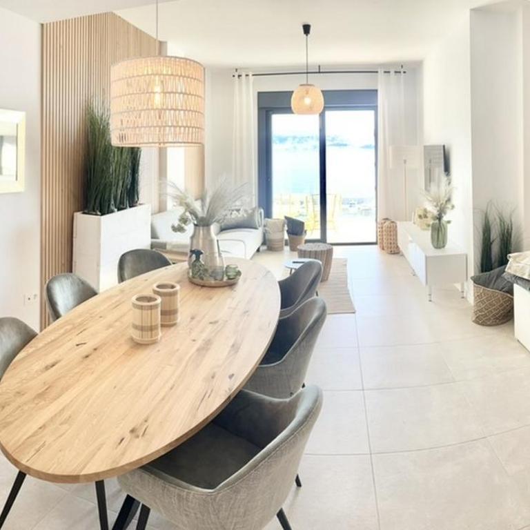 Icon Marina B - Two-Bedroom Deluxe Apartment with Ocean View - 24