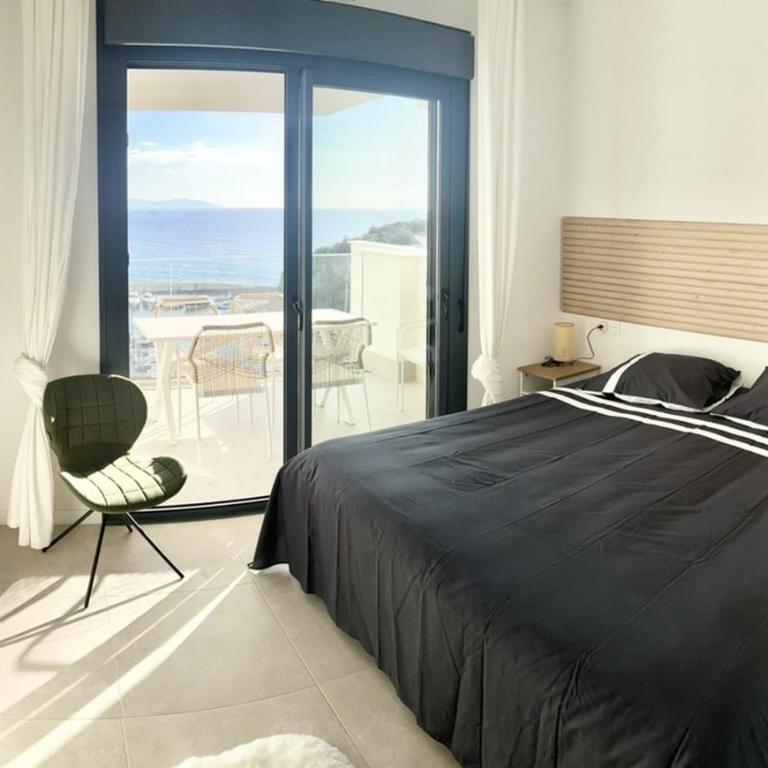 Icon Marina B - Two-Bedroom Deluxe Apartment with Ocean View - 7