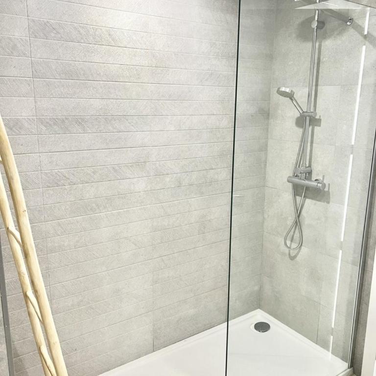 Icon Marina B - Two-Bedroom Deluxe Apartment with Ocean View - 30