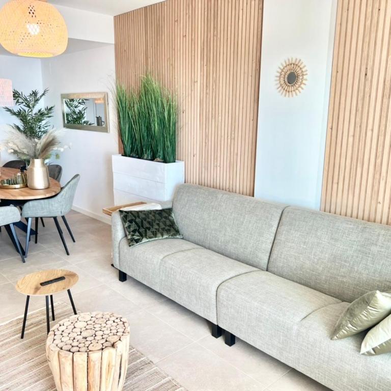 Icon Marina B - Two-Bedroom Deluxe Apartment with Ocean View - 25