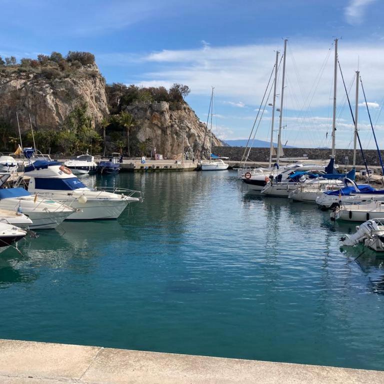 Icon Marina B - Two-Bedroom Deluxe Apartment with Ocean View - 43