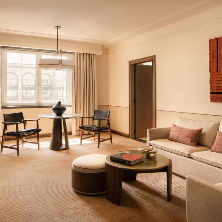 Four Seasons Hotel Mexico City - Executive Suite - Courtyard View - 2