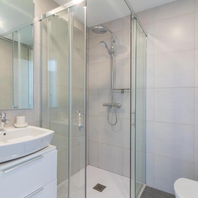 Sunset Golf, sea view and pool - Two-Bedroom Deluxe Apartment with Ocean View - 21
