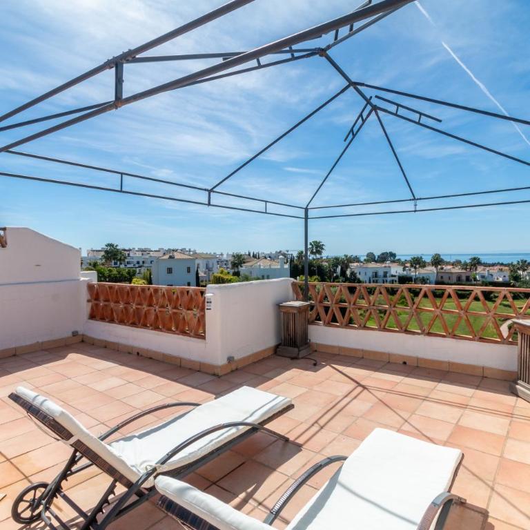 Sunset Golf, sea view and pool - Two-Bedroom Deluxe Apartment with Ocean View - 28