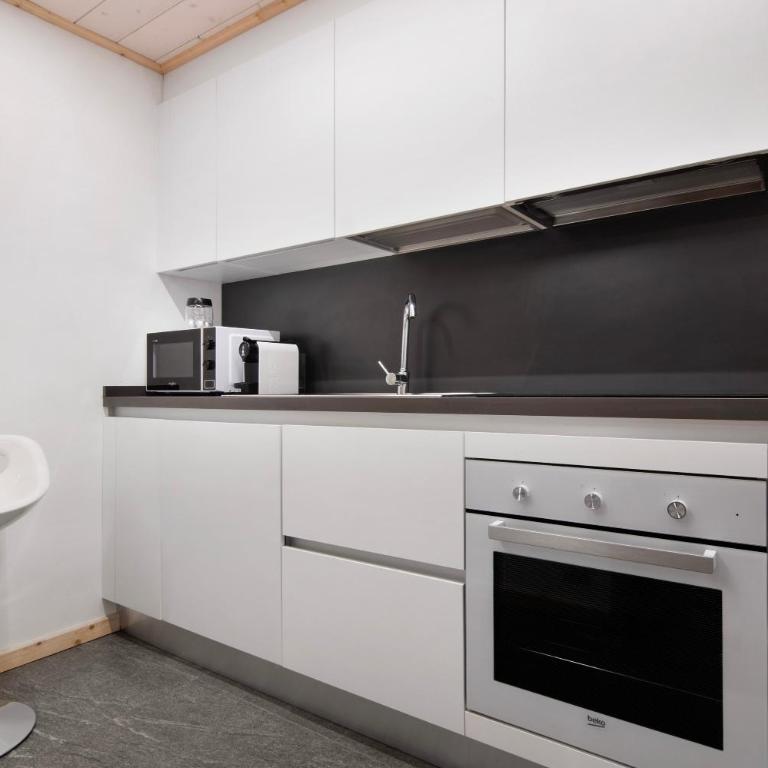 A casa di Anna - Appartamento Deluxe con 2 Camere da Letto e Vista Giardino - 7