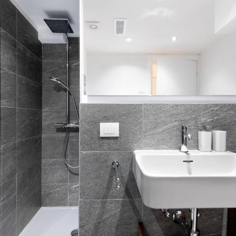 A casa di Anna - Appartamento Deluxe con 2 Camere da Letto e Vista Giardino - 19