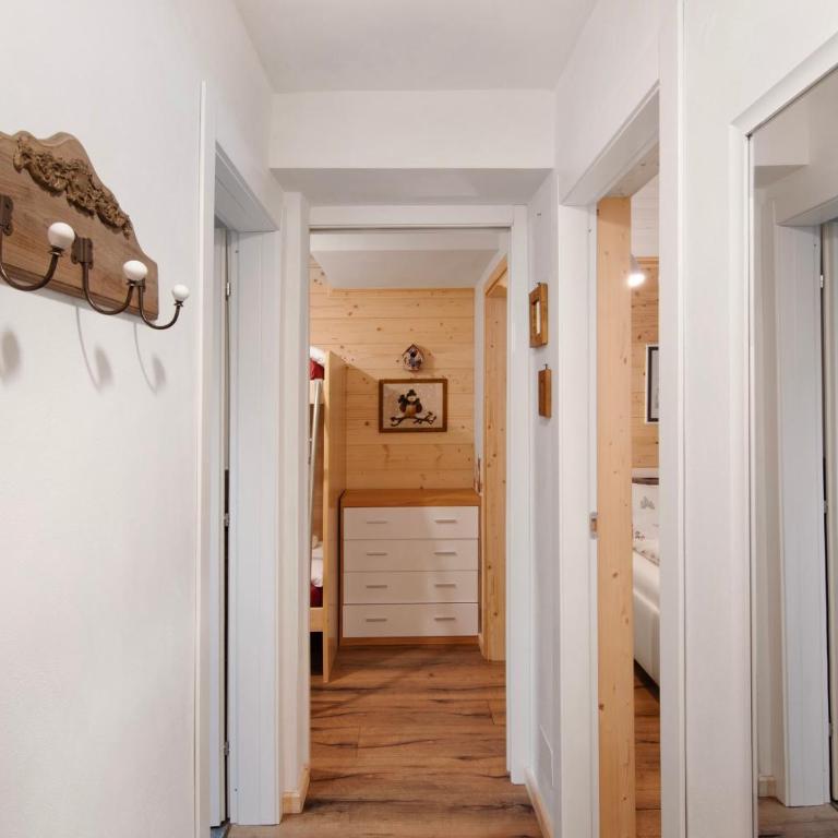 A casa di Anna - Appartamento Deluxe con 2 Camere da Letto e Vista Giardino - 9