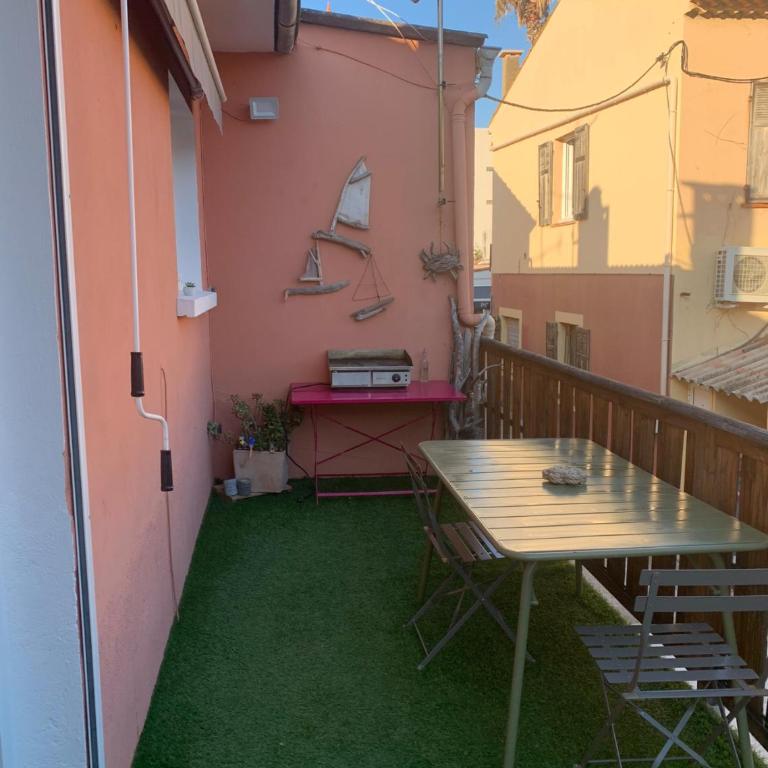Maison Curie - Three-Bedroom House - 10