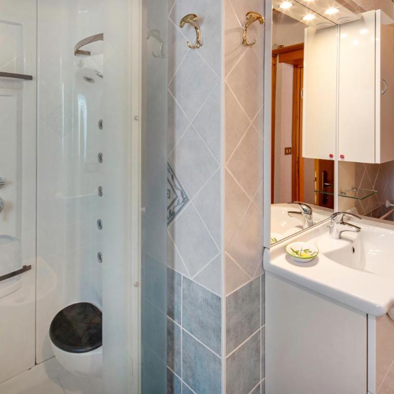 Appartamenti Marmolada Falcade - Appartamento Deluxe con 2 Camere da Letto e Vista Giardino - 18