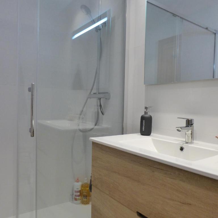 Angy Apartment - Apartamento Deluxe de 2 dormitorios con vistas al jardín - 18
