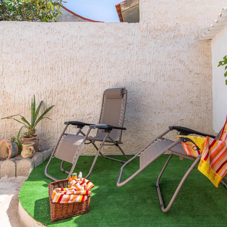 Villa le tre Commari - Blu - Appartamento Deluxe con 2 Camere da Letto e Vista Giardino - 26