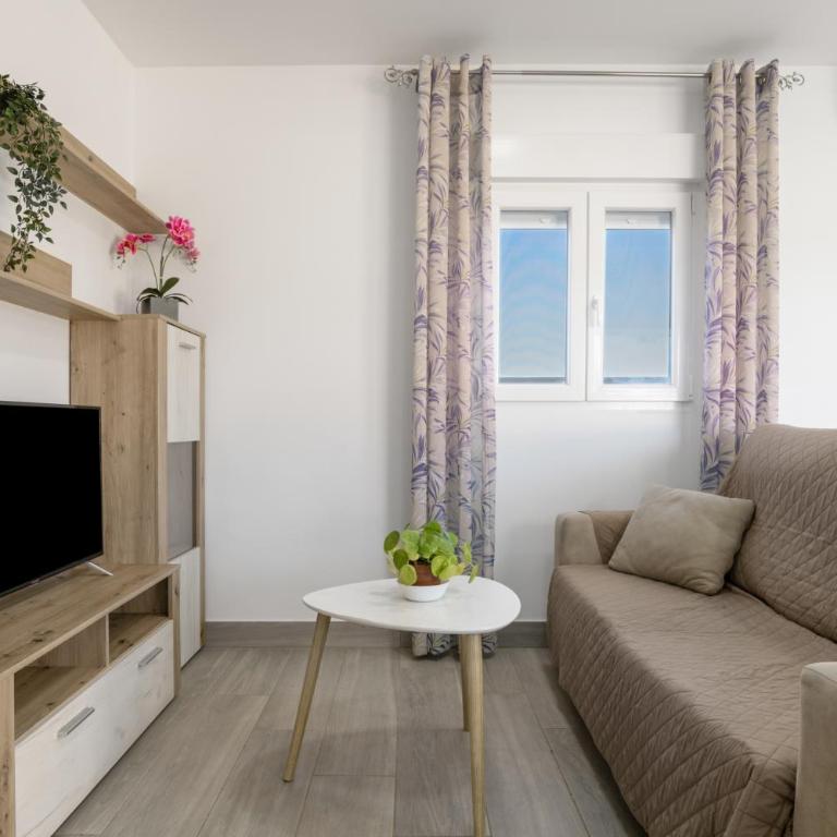 Villa de Gomar - Apartamento Deluxe de 2 dormitorios con vistas al jardín - 4