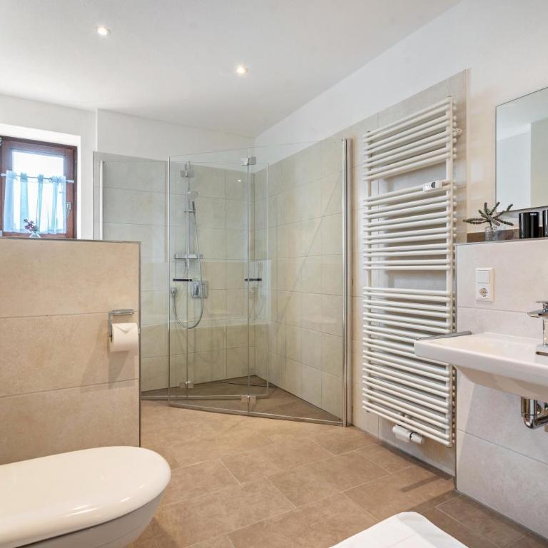 Haus Katharina 2 - Deluxe-Apartment mit 2 Schlafzimmern und Gartenblick - 18