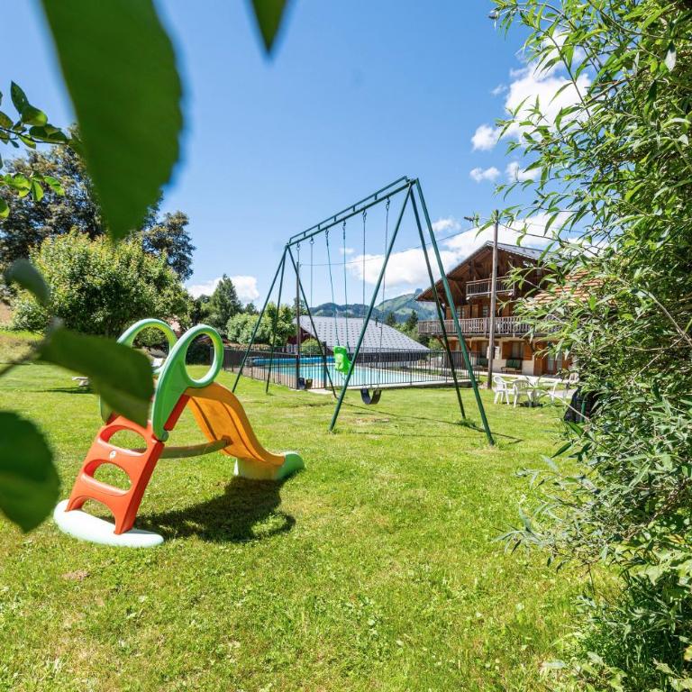 Le Grépon, Piscine et Aire de jeux - Chalet - 26