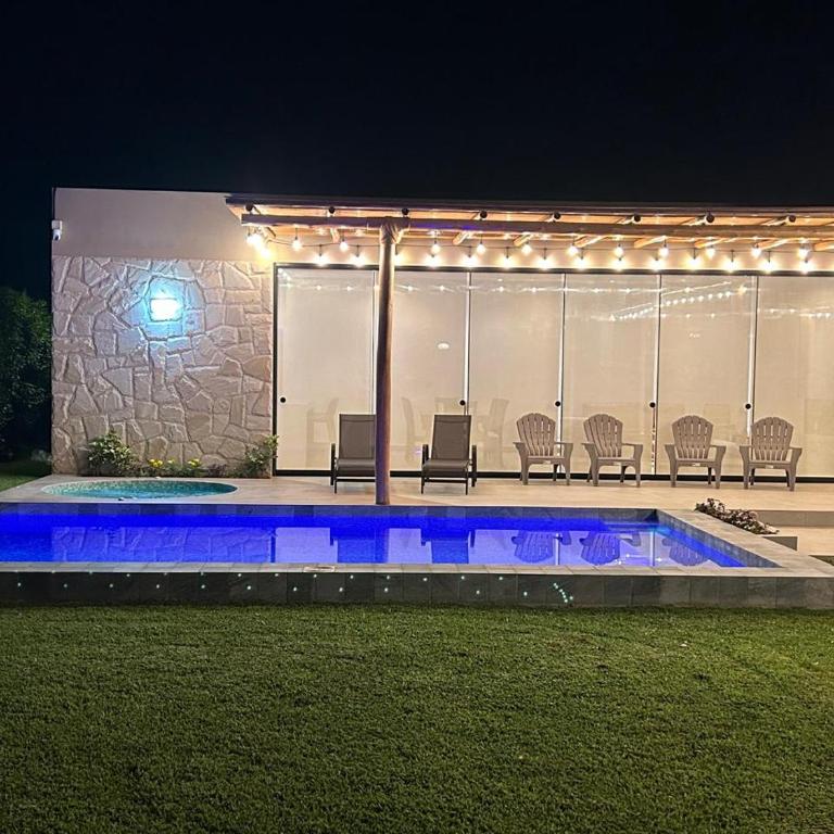 Acogedora casa de campo con piscina y jacuzzi - Villa con piscina privada - 3
