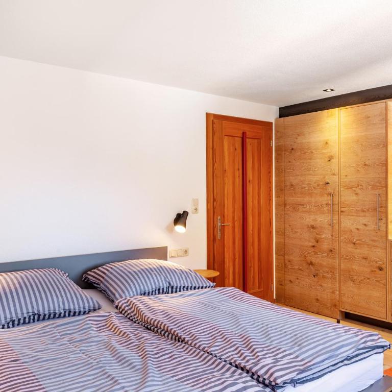 Ferienwohnung Tschatscha Veglia - Deluxe-Apartment mit 2 Schlafzimmern und Gartenblick - 10