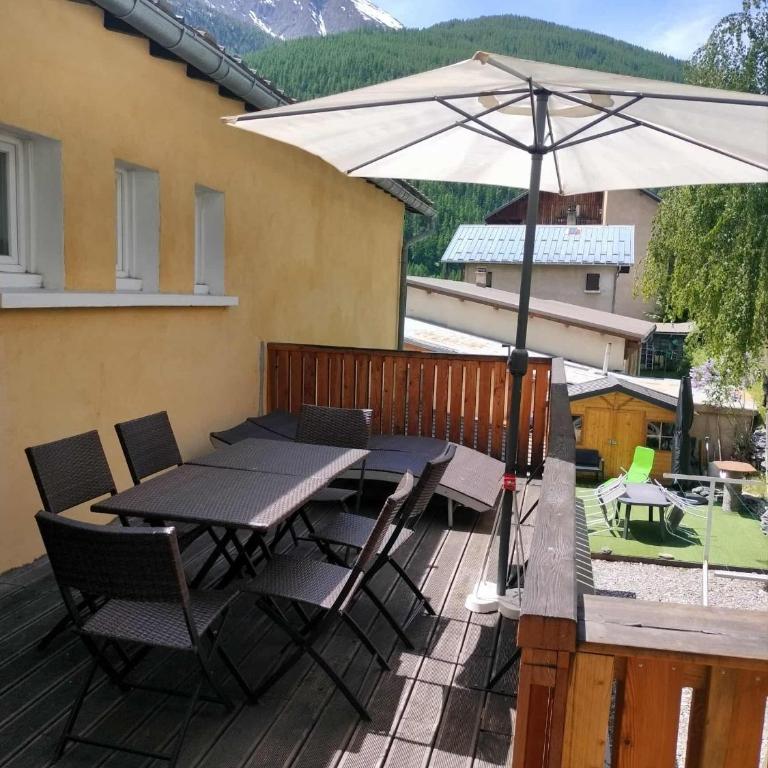 Gite Notre Désir - Two-Bedroom Deluxe Apartment with Garden View - 20