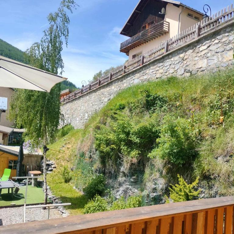 Gite Notre Désir - Two-Bedroom Deluxe Apartment with Garden View - 21