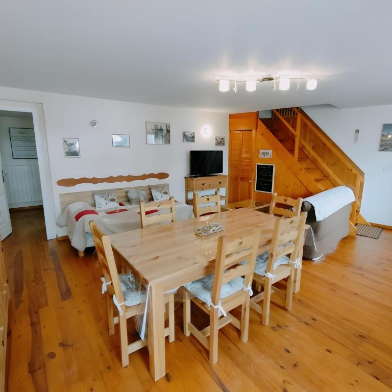 Gite Notre Désir - Two-Bedroom Deluxe Apartment with Garden View - 5