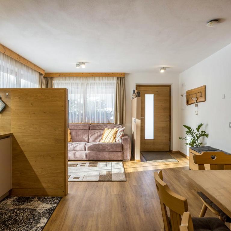 Ciasa Rungg App Pares - Appartamento con 2 Camere da Letto e con Vista Montagna - 1