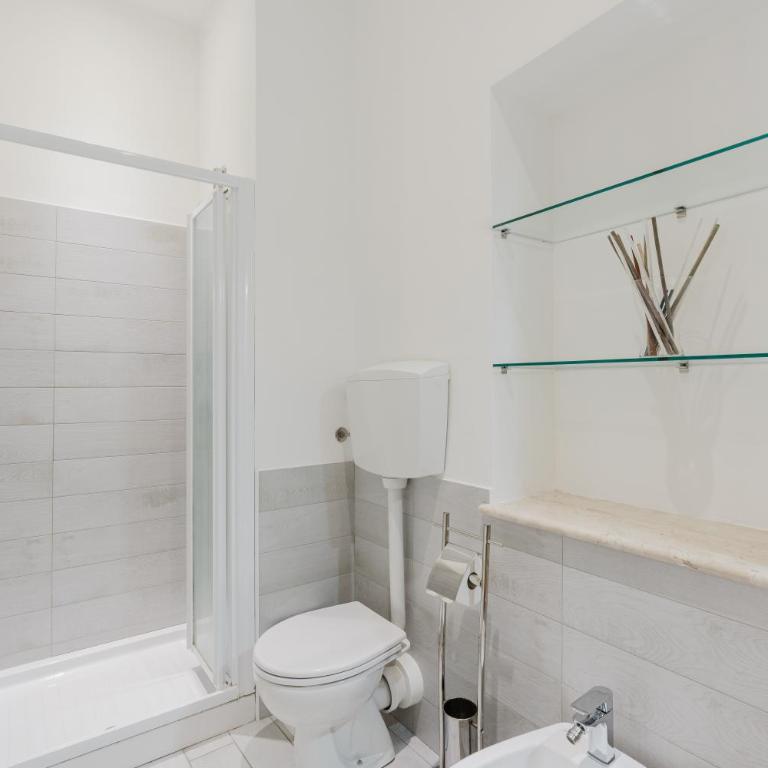 Casa Velella - Apartment with Shower - 15