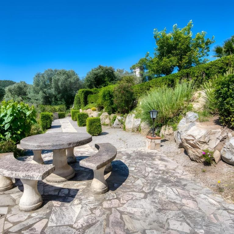 Villa las Hornas - Villa con vistas al jardín - 18