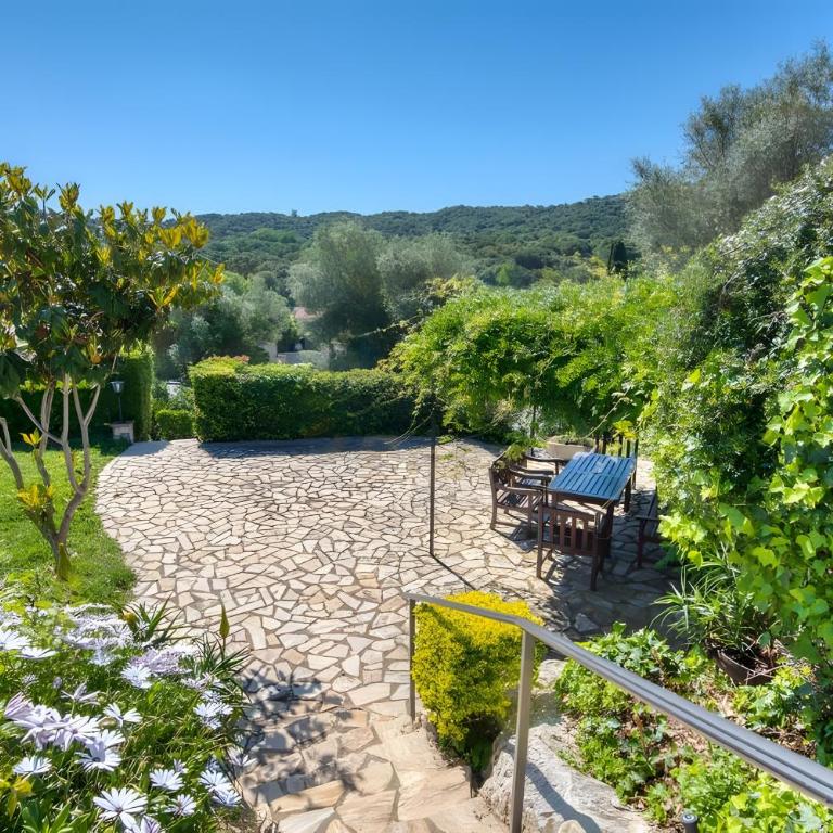 Villa las Hornas - Villa con vistas al jardín - 11