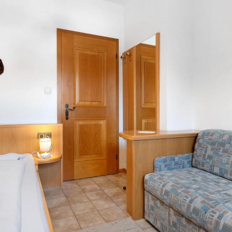 Mayr Apartments Zwei - Two-Bedroom Deluxe Apartment with Garden View - 18