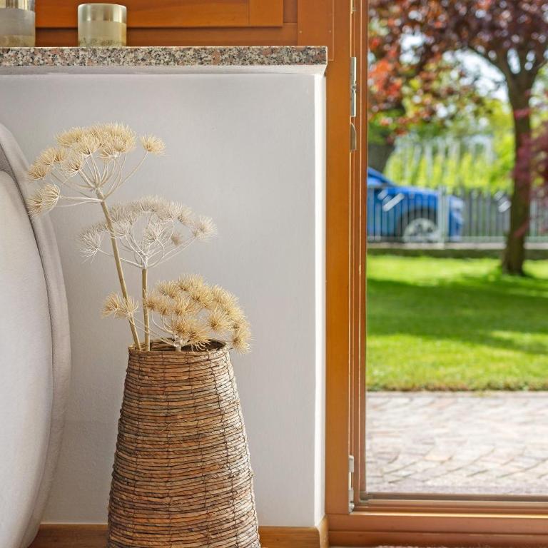 Mayr Apartments Zwei - Two-Bedroom Deluxe Apartment with Garden View - 5