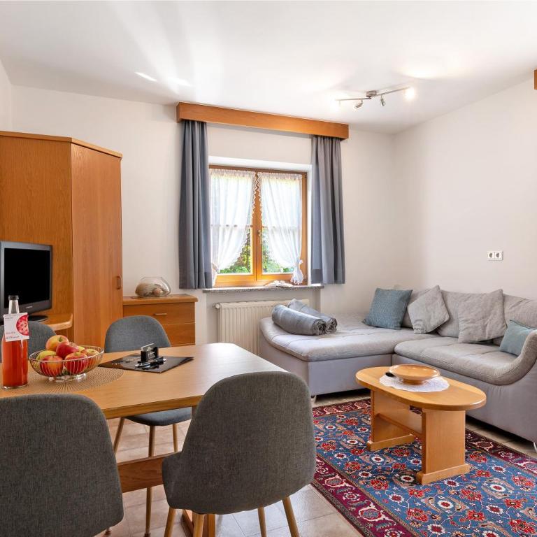Mayr Apartments Zwei - Two-Bedroom Deluxe Apartment with Garden View - 7