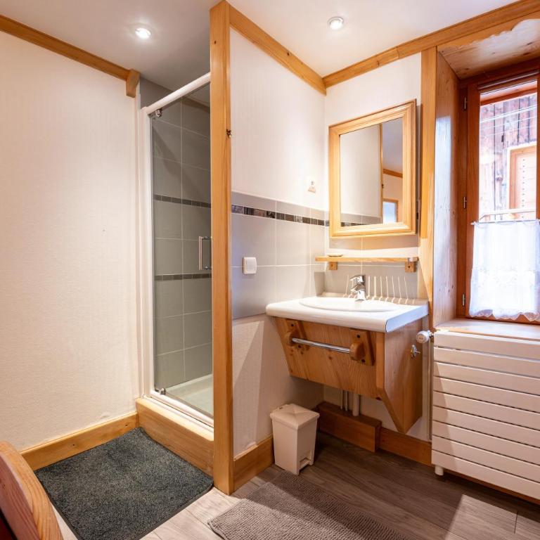 Chalet De Charme à la Montagne - Chalet - 16