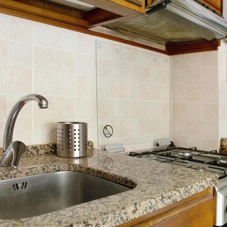 Casa Dica - Appartamento Superior con 1 Camera da Letto e Balcone - 10