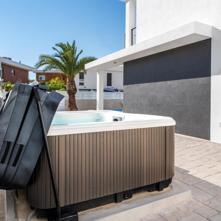 Casa Bos Palm Tree Villa with Pool - Villa with Garden View - 2