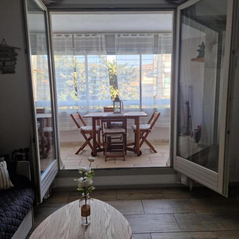Sanary Sur Mer, Soleil Et Douceur I - Studio mit Terrasse - 17