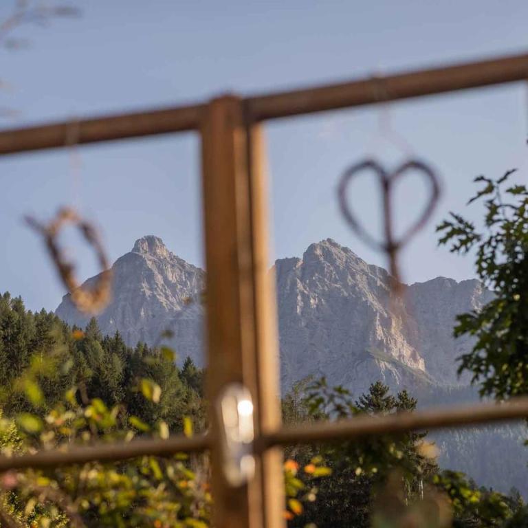 Ferienwohnung Serlesblick - Apartment mit 1 Schlafzimmer und Gartenblick - 15