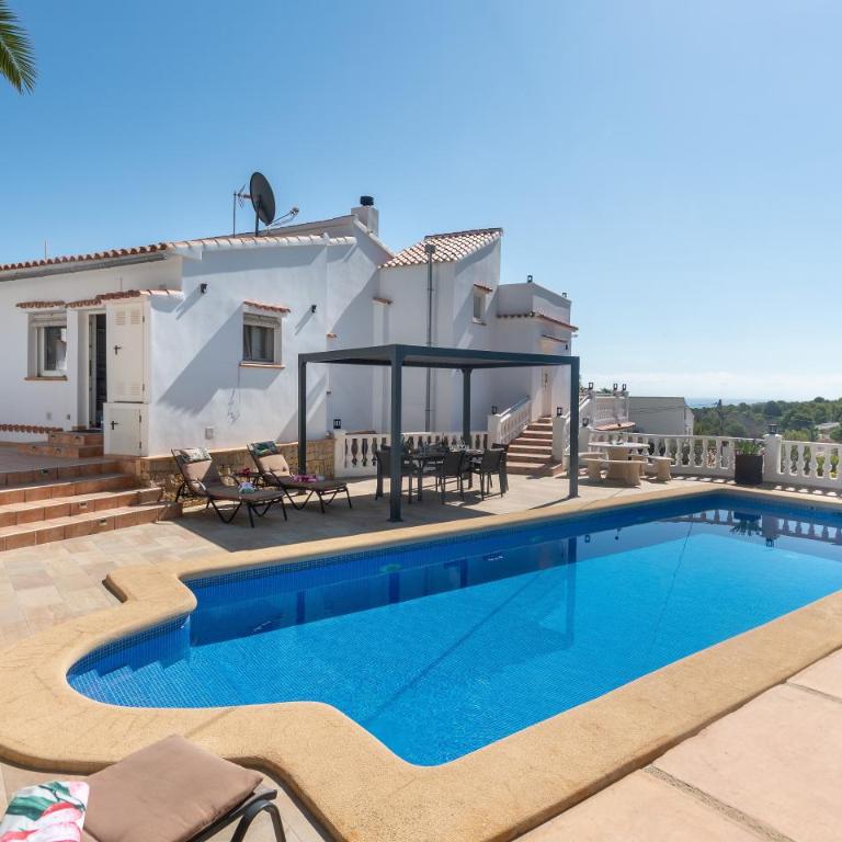 Vista Hermosa - Villa with Sea View - 1