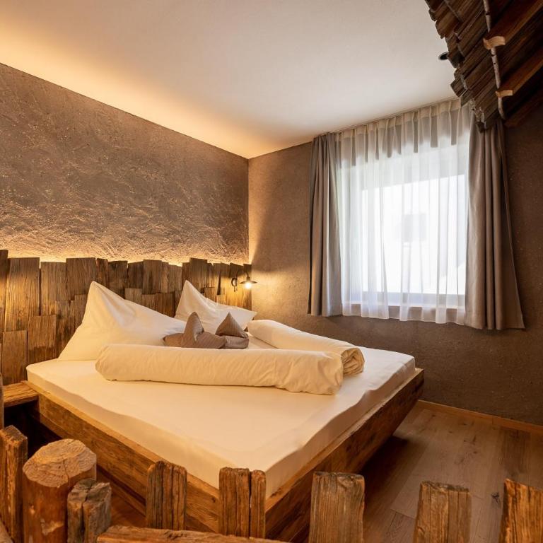 Sonnleiten Sonnenalm - Two-Bedroom Deluxe Apartment with Garden View - 3