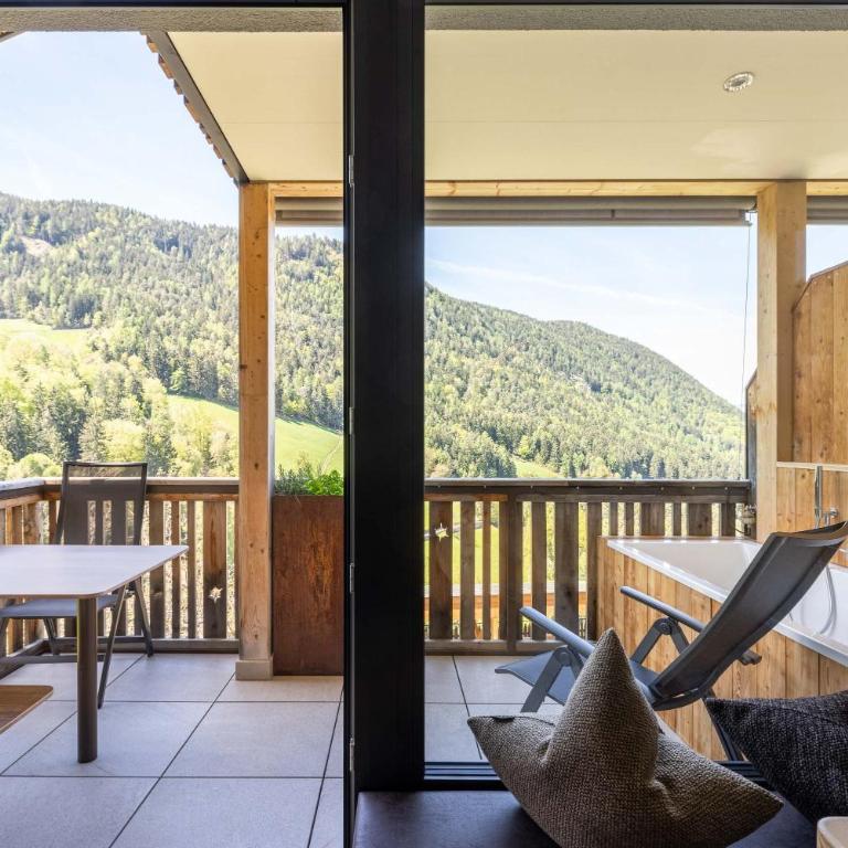 Sonnleiten Sonnenalm - Two-Bedroom Deluxe Apartment with Garden View - 28