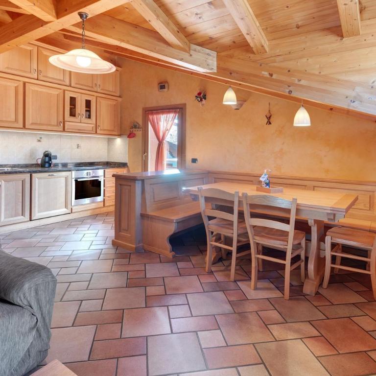 Mansarda Combo - Appartamento Deluxe con 2 Camere da Letto e Vista Giardino - 9