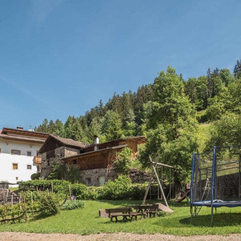 App Ringelblume Biohof Unterspisser - Two-Bedroom Deluxe Apartment with Garden View - 1