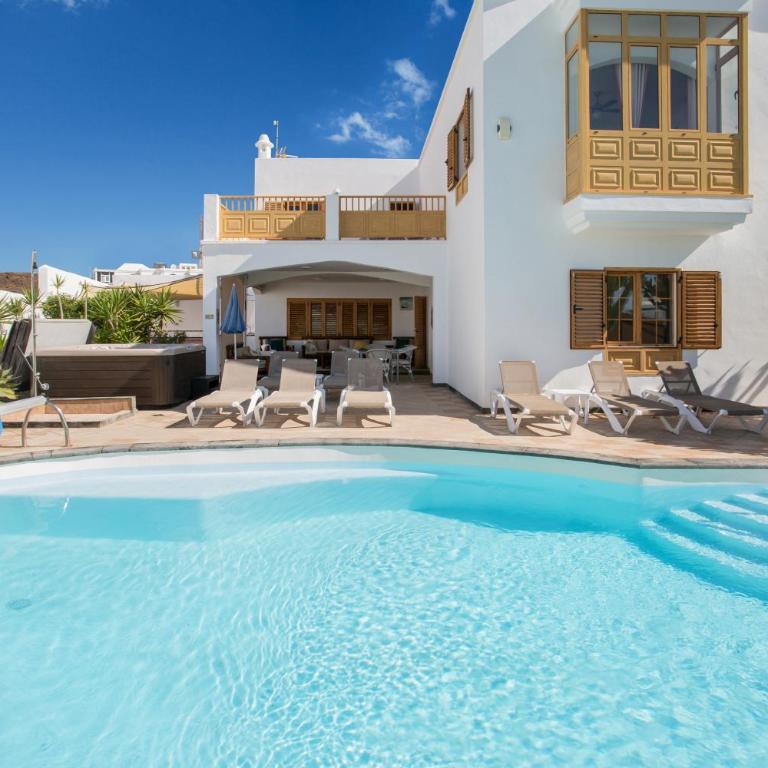 Villa Lea - Villa with Sea View - 1