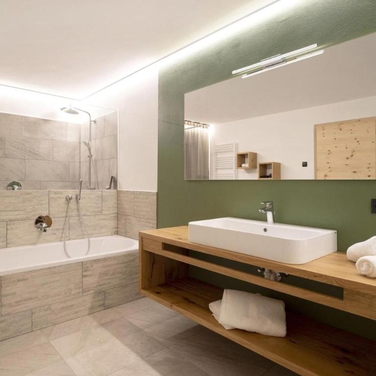 Archehof Hochzirm Lodge Anton - Apartamento Deluxe de 2 dormitorios con vistas al jardín - 14