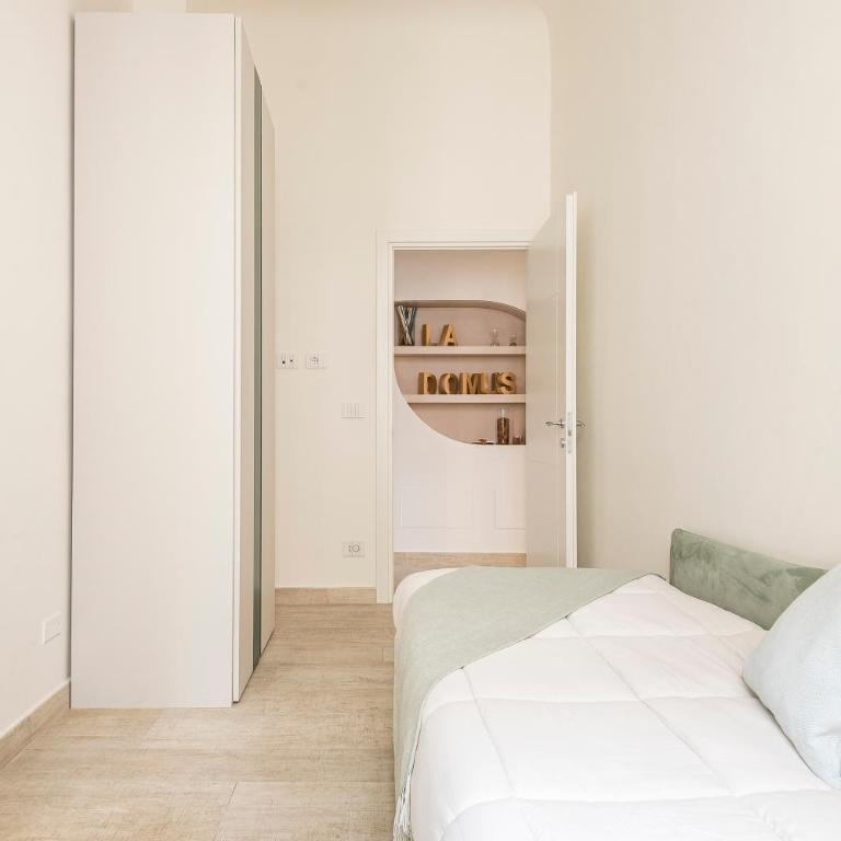 La Domus Firenze - Three-Bedroom House - 24