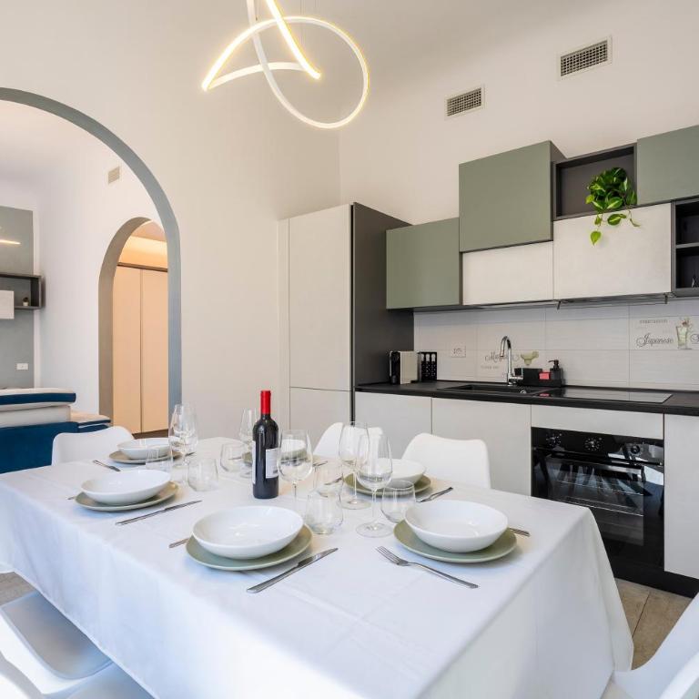 La Domus Firenze - Three-Bedroom House - 10